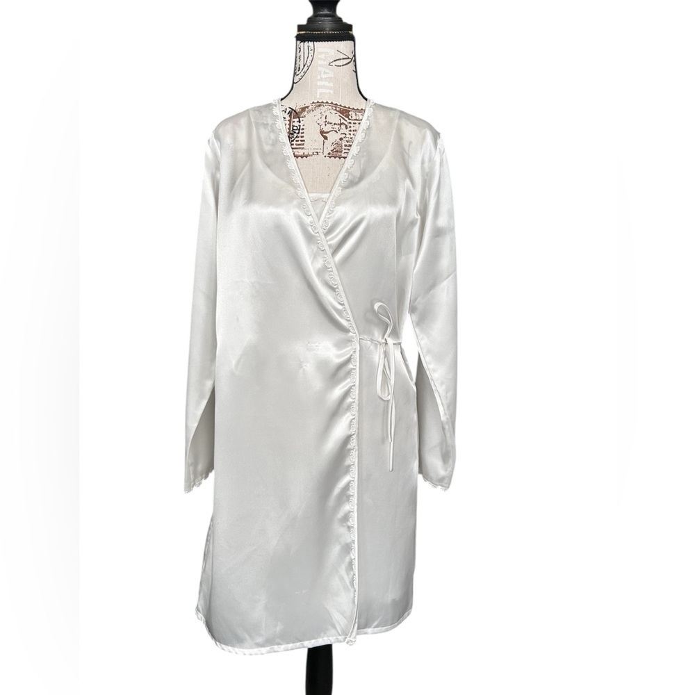 La Senza 2 piece Lingerie in White Robe and Nighty size S-M